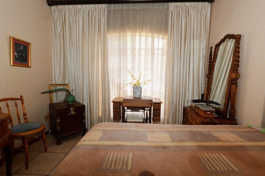 5 Bedroom Property for Sale in Wilkoppies North West